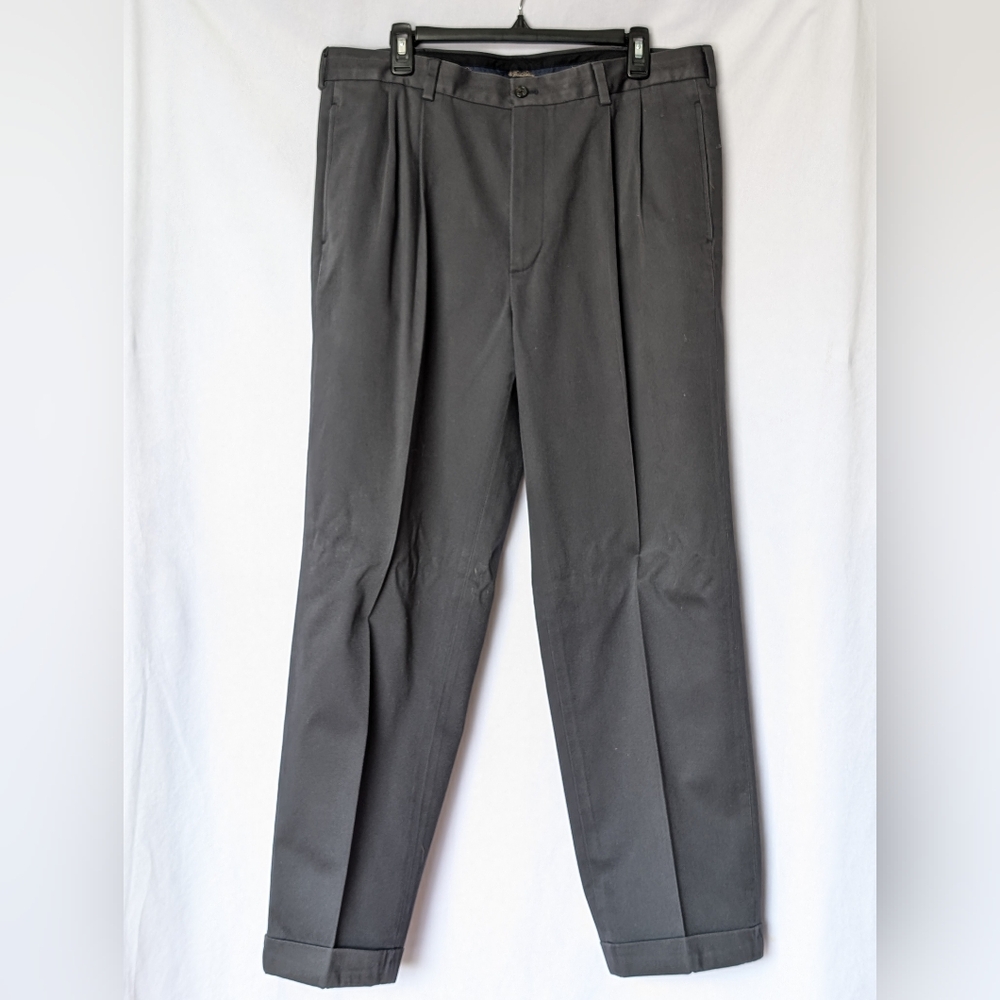 ☘️Brooks Brothers Elliot Fit Gray Advantage Chino Pleated Pants 37x30 *Flaws*